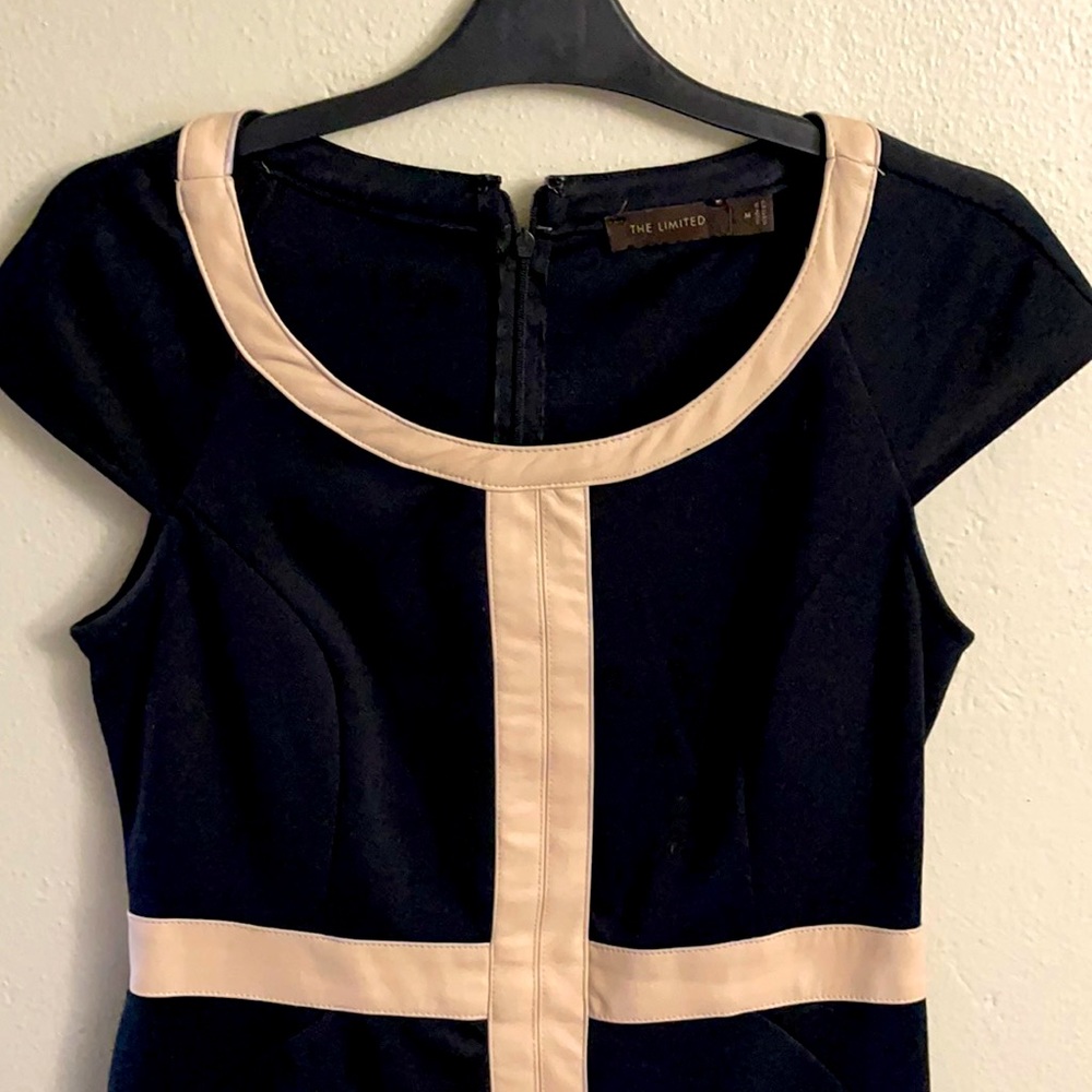 The Limited, size 8, knee length dress